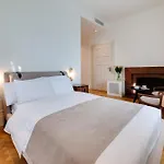 Ariston מלון 4*