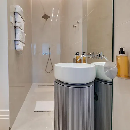 Ariston Hotel