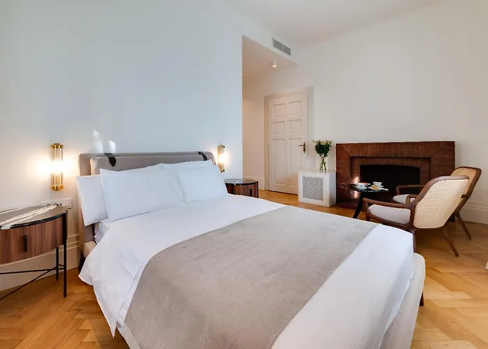 Ariston ホテル 4*