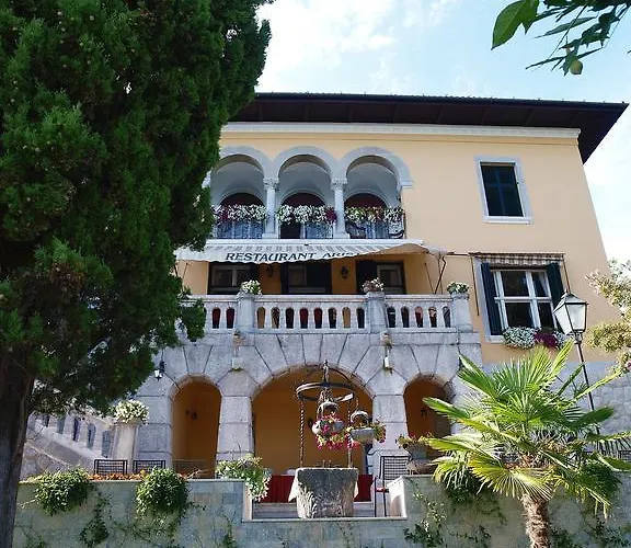 Ariston ホテル オパティヤ